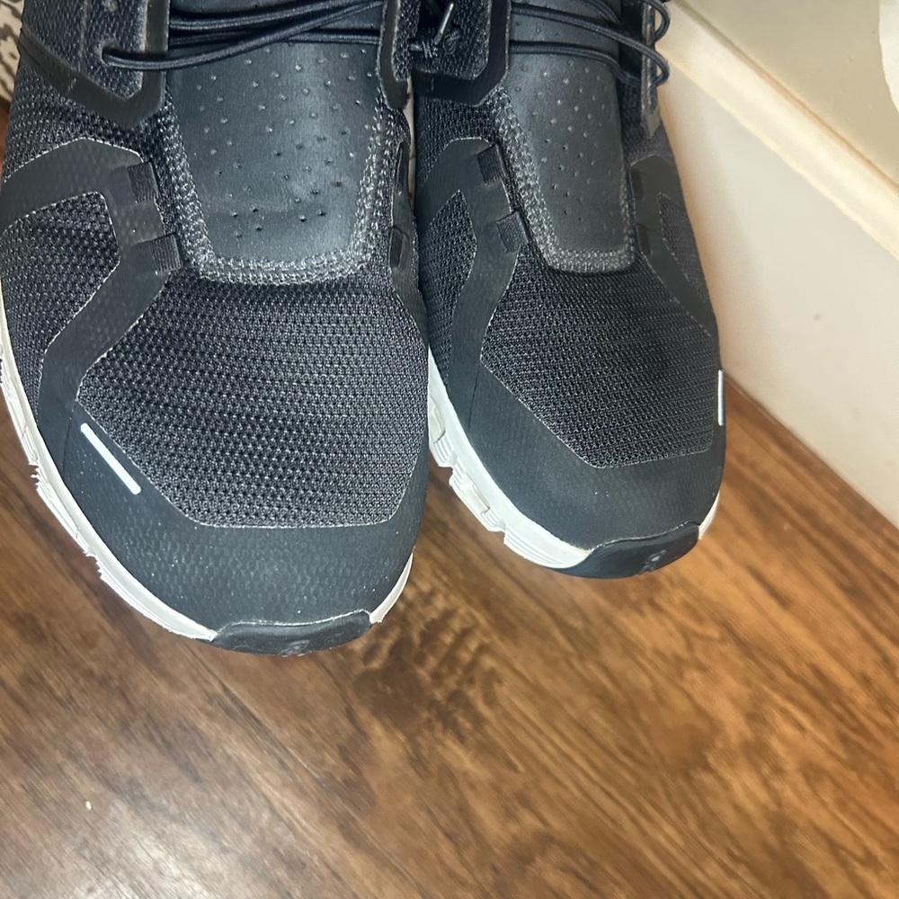 On Running Men's Charcoal Athletic Shoes - Picture 4 of 5